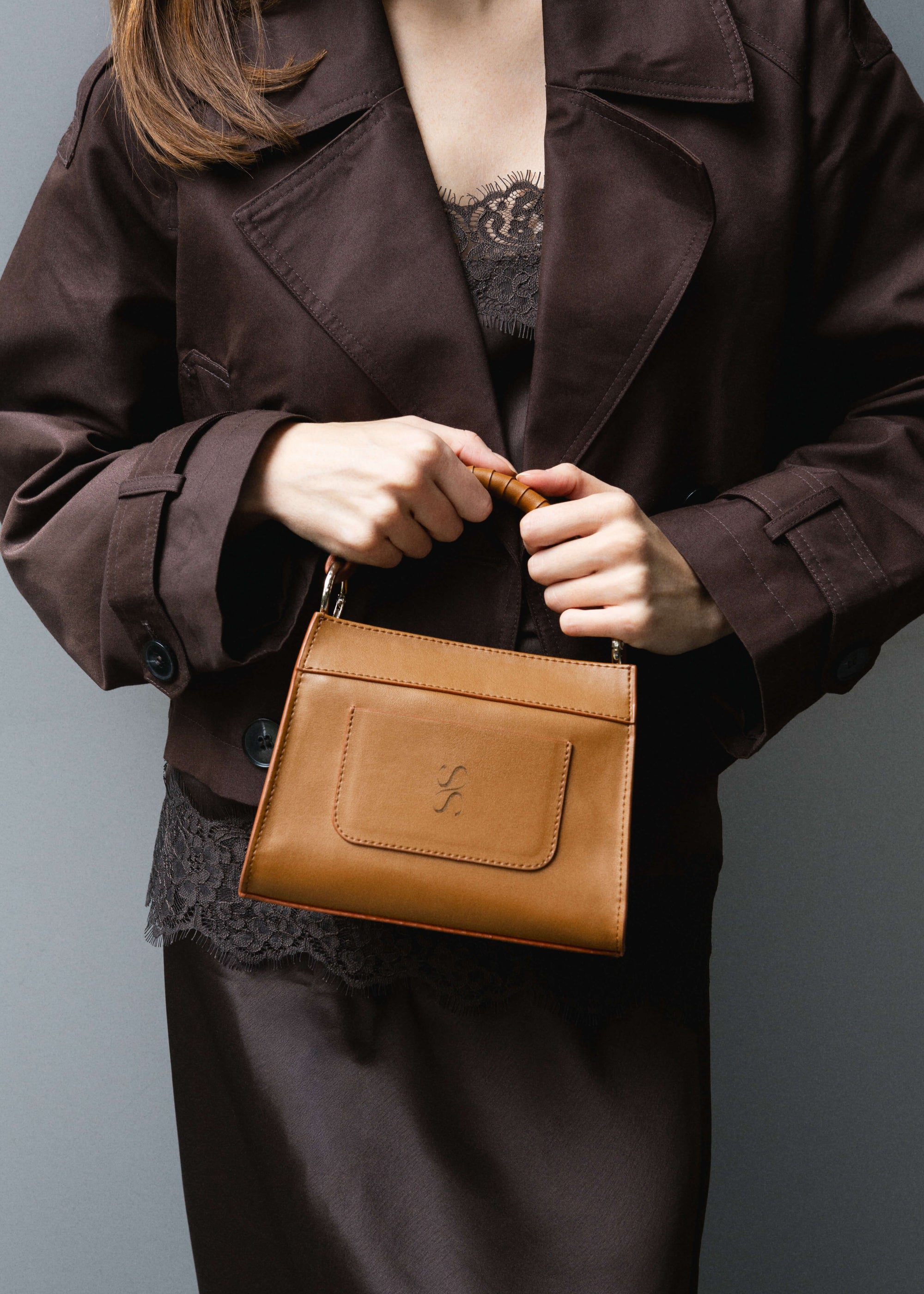 Model with Panthera Mini Brown