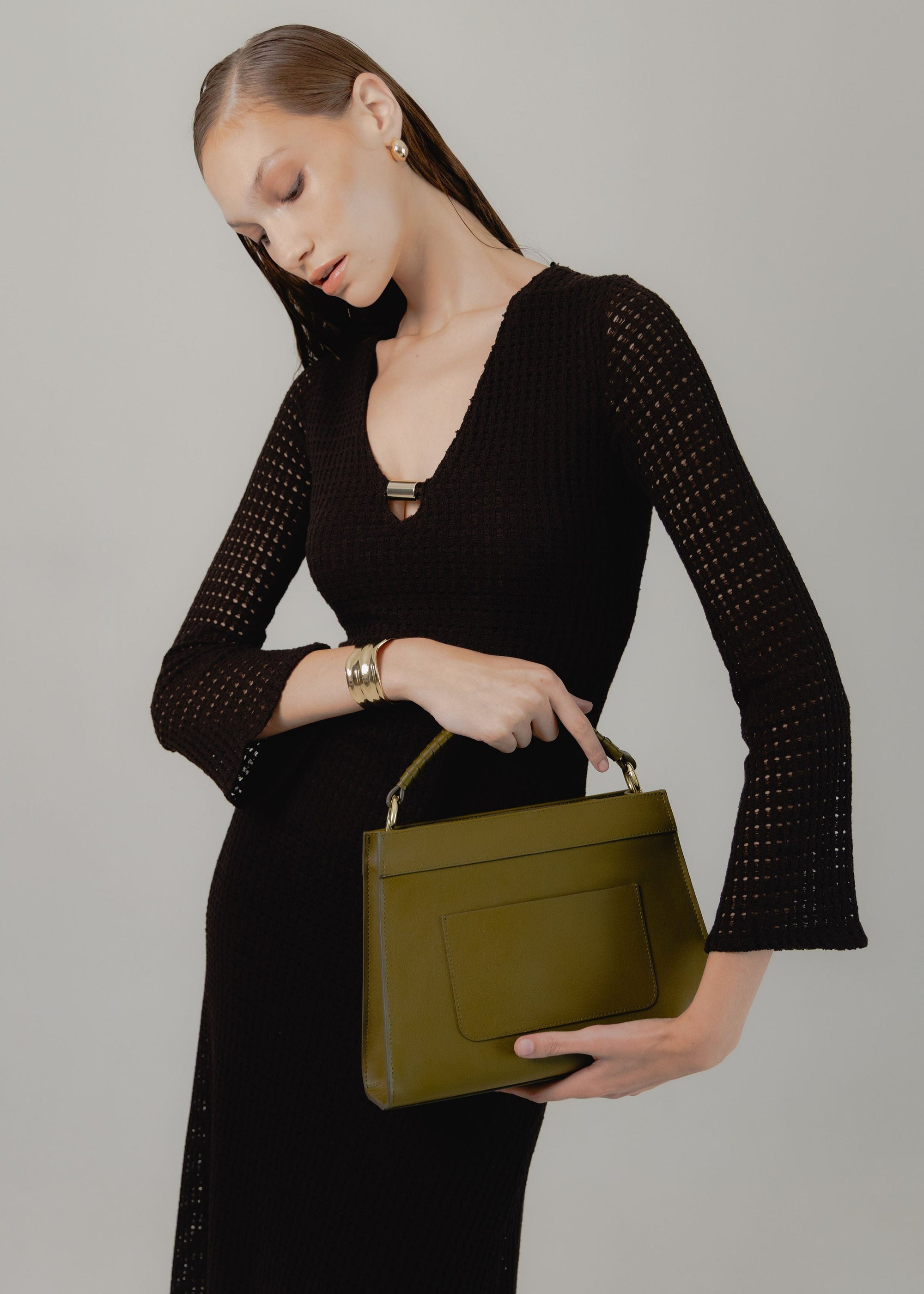 Model with a Panthera Tote Olive Green
