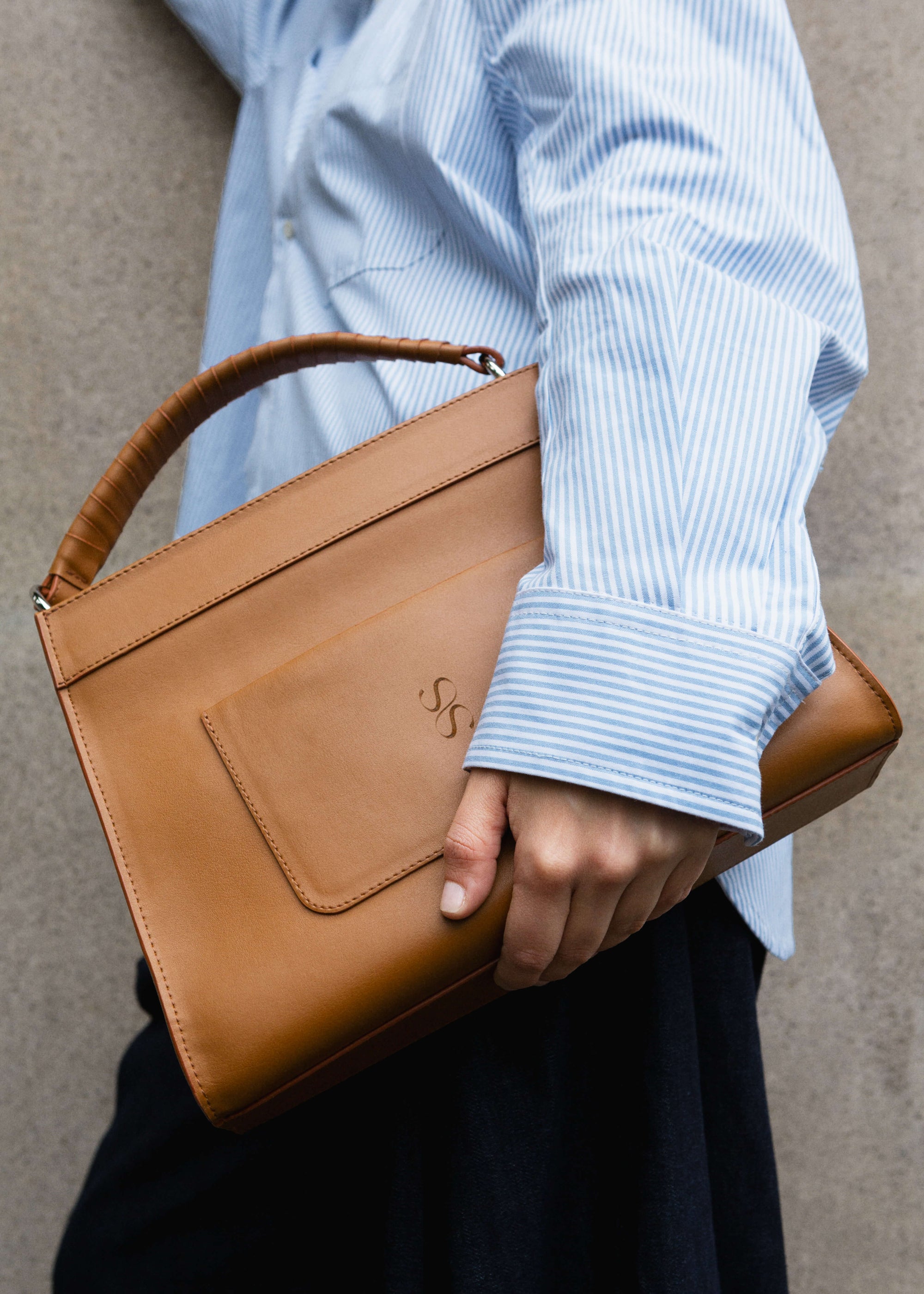 Model with a Panthera Tote Brown