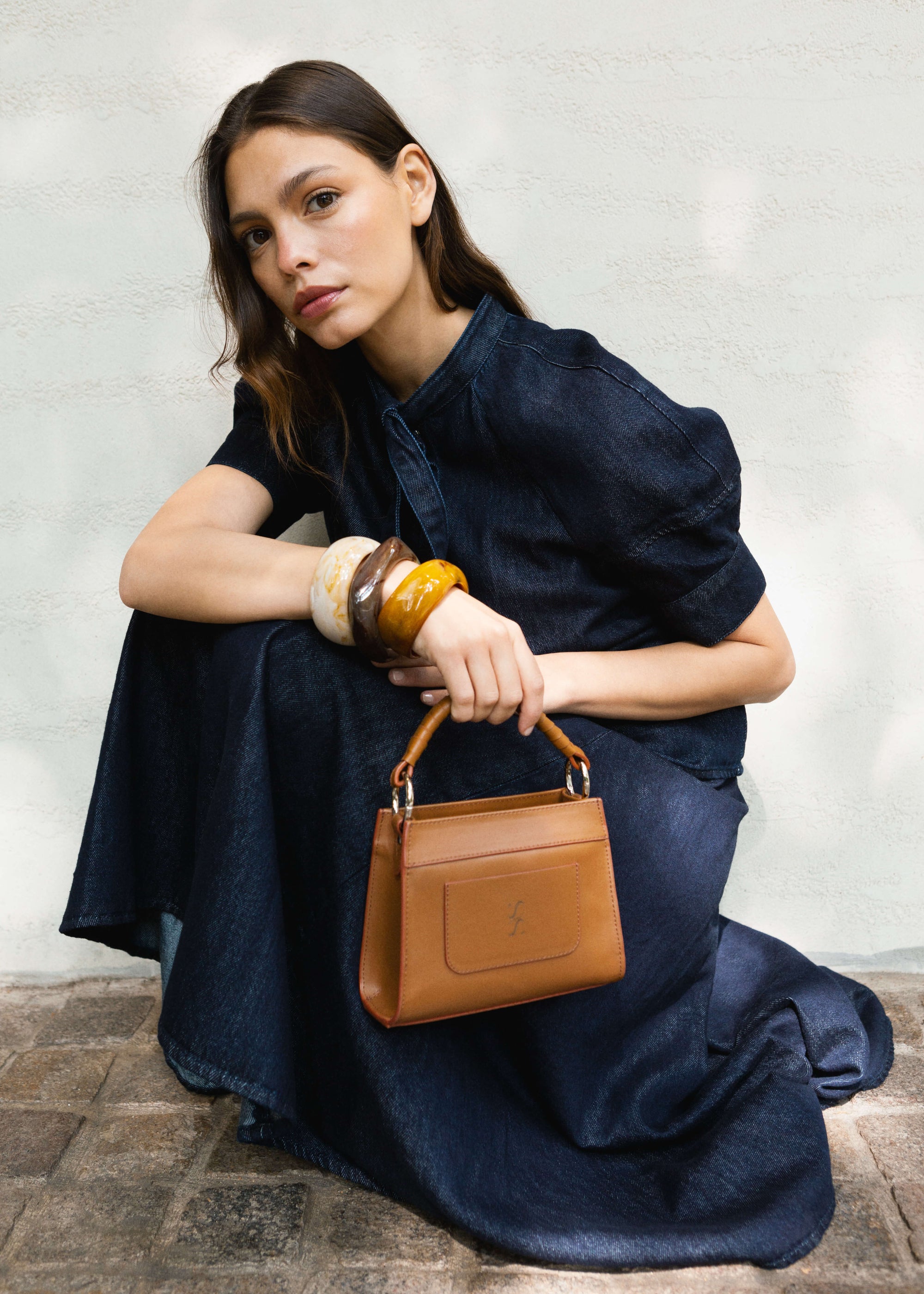 Model with a Panthera Mini Brown